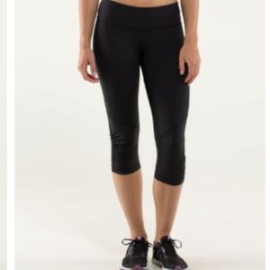Lululemon Crop Run for your life Crop Size 4 Black
